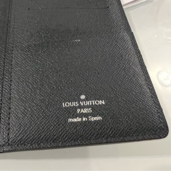 Louis Vuitton Wallet - Picture 7 of 7